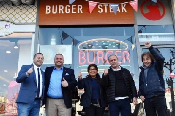 Hepsi birer Nusr-ET olmaya çalışıyor