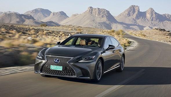 Shiatsu masajı yapan bu lüks otomobil martta geliyor Shiatsu masajı yapan bu lüks otomobil martta geliyor