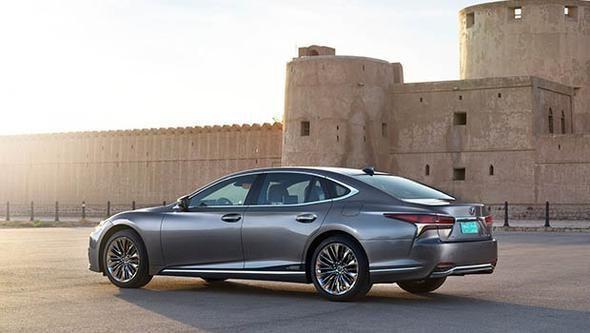 Shiatsu masajı yapan bu lüks otomobil martta geliyor Shiatsu masajı yapan bu lüks otomobil martta geliyor