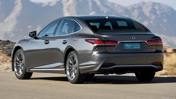 Shiatsu masajı yapan bu lüks otomobil martta geliyor Shiatsu masajı yapan bu lüks otomobil martta geliyor