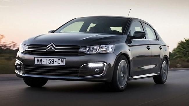 29 - Hyundai Elantra 1.6 CRDI Dizel 7 İleri DCT 136PS