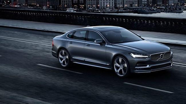 VOLVO S90