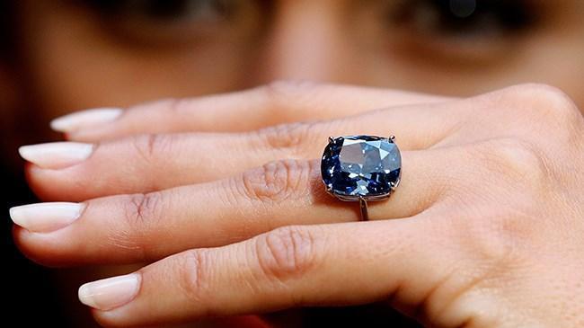 4. BLUE MOON OF JOSEPHINE