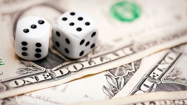 Kur riski az hisseler