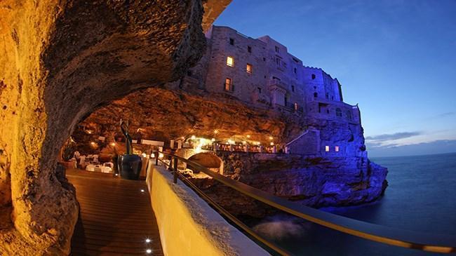 Grotta Palazzese, Bari-İtalya
