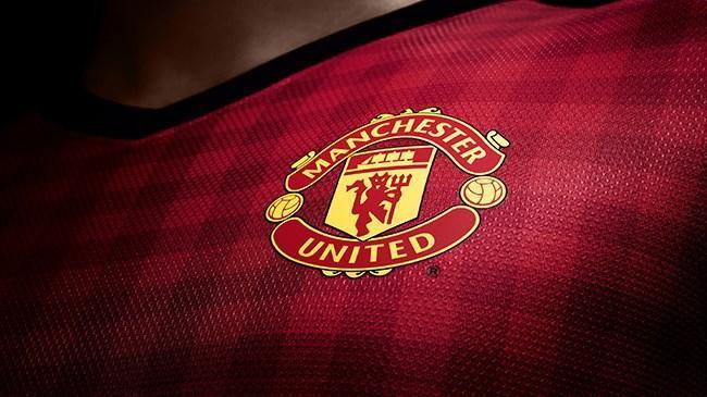 3. Manchester United - İngiltere