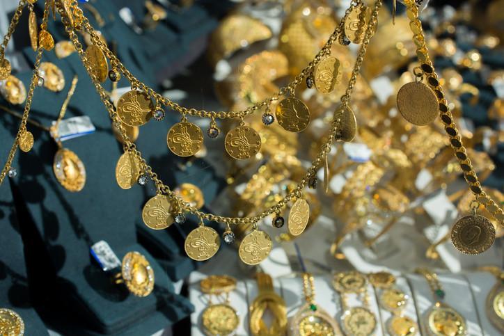 ALTIN FİYATLARI YENİDEN REKOR KIRDI