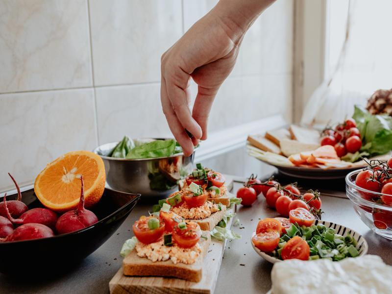 75 yaşında ama hala çok zinde ve fit Ünlü isim günde sadece bir öğün yiyor | OMAD diyeti sağlıklı mı