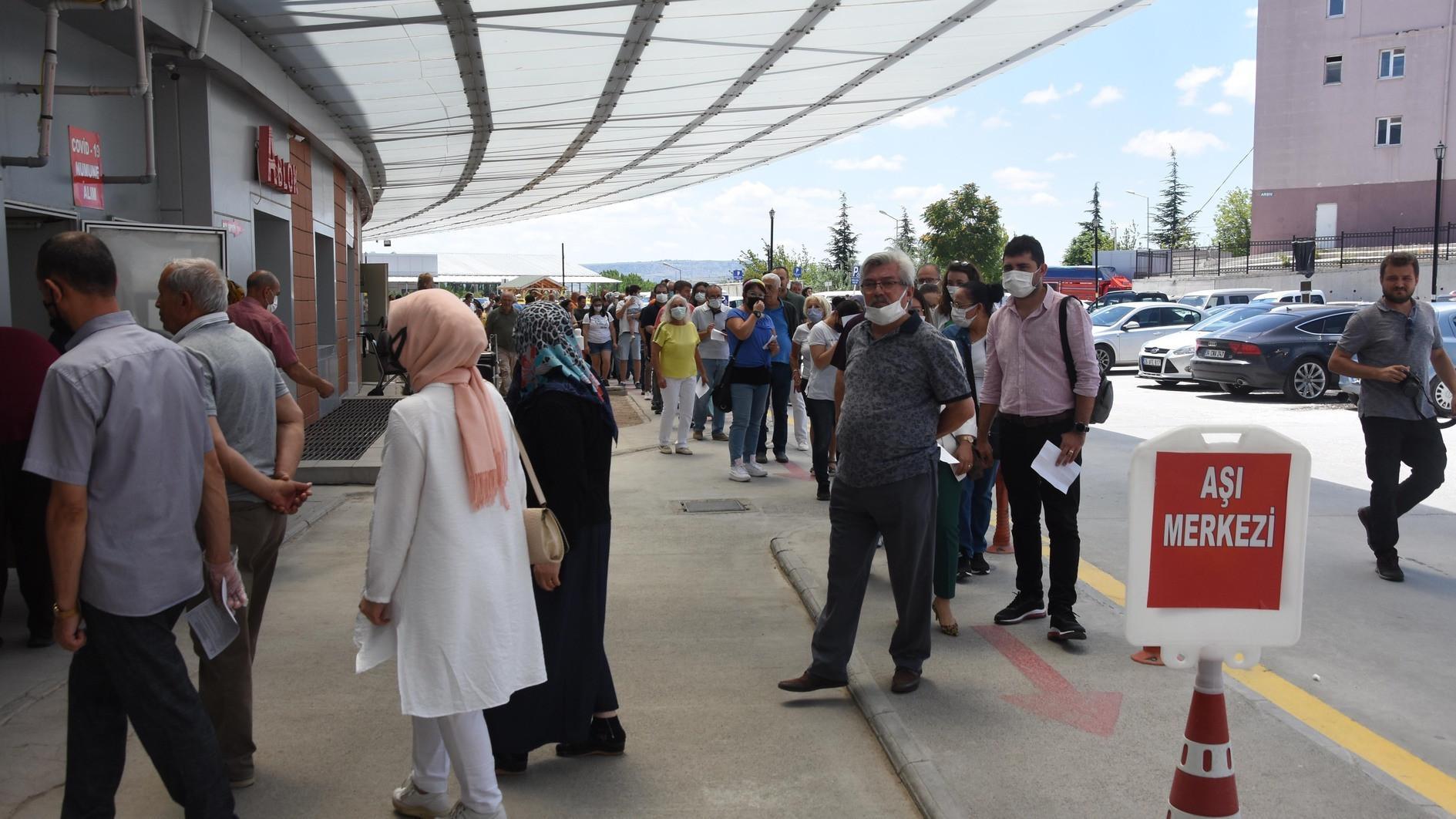 Court appoints trustee for baby amid anti-vaccine controversy