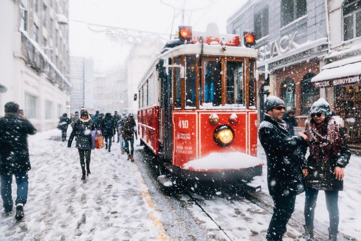21 ŞUBAT YARIN İSTANBUL’DA OKULLAR TATİL Mİ