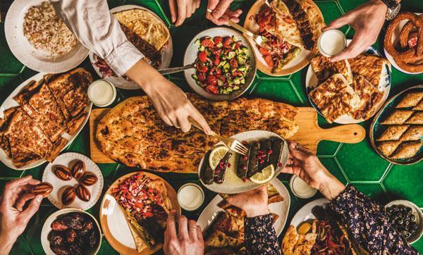 İftar ile sahur arasında mutlaka 8-10 bardak su için Ramazan’da kalp sağlığını korumak için 10 önemli uyarı