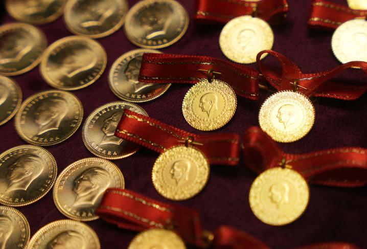 ALTIN FİYATLARI 10 NİSAN 2025 SON DURUM - CANLI || Altın yükseliyor mu, neden yükseliyor Bugün 1 gram altın, çeyrek altın, Cumhuriyet altını ve ONS altın ne kadar Belirsizlik altın fiyatlarına yaradı ALTIN FİYATLARI 10 NİSAN 2025 SON DURUM - CANLI || Altın yükseliyor mu, neden yükseliyor Bugün 1 gram altın, çeyrek altın, Cumhuriyet altını ve ONS altın ne kadar Belirsizlik altın fiyatlarına yaradı