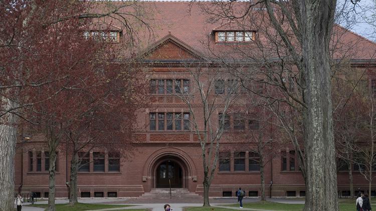 Harvard Üniversitesi Trump'a Açtı: Üniversiteye Destek Kesintisi Davası!