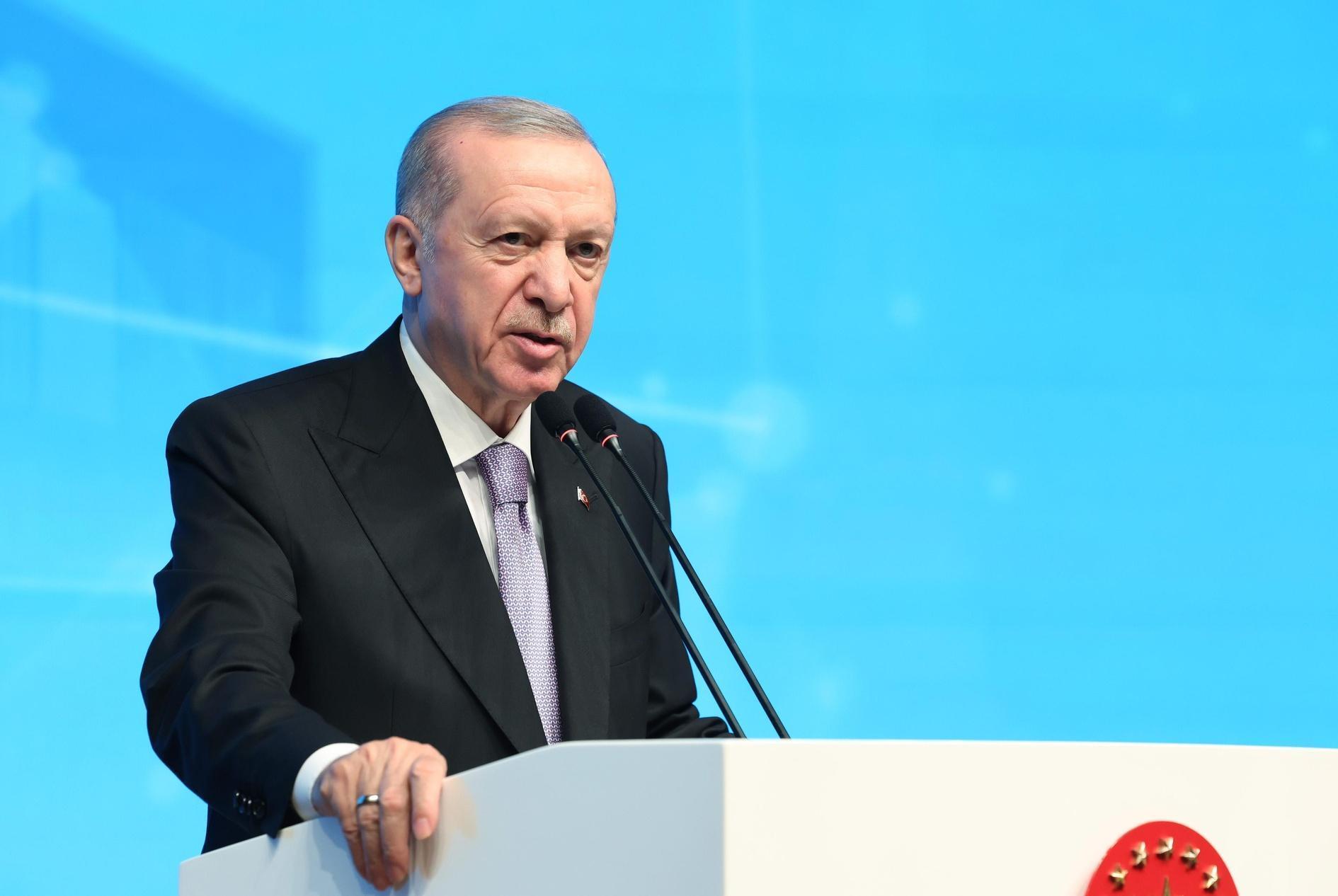 Erdoğan yargıya karşı tehditleri kınıyor