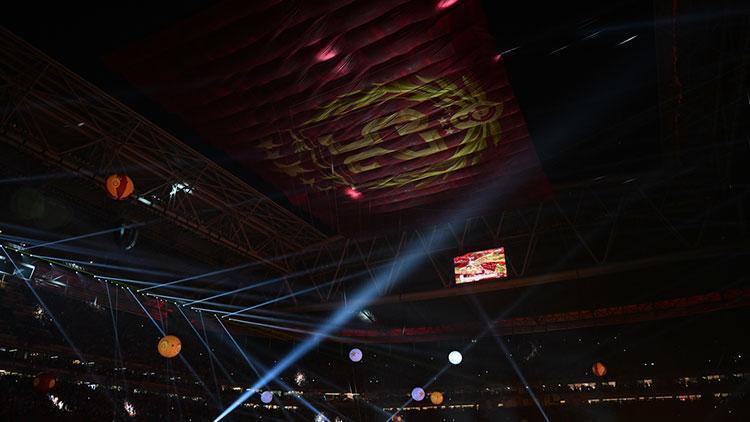 Galatasaray 25. şampiyonluğu ve 5. yıldızını kutluyor! Şampiyonluk kutlamalarını aktarıyoruz