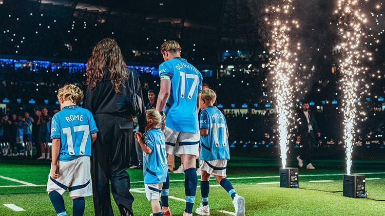Manchester City'de Kevin De Bruyne'nin heykeli dikiliyor! Pep Guardiola'dan 'veda' gözyaşları...