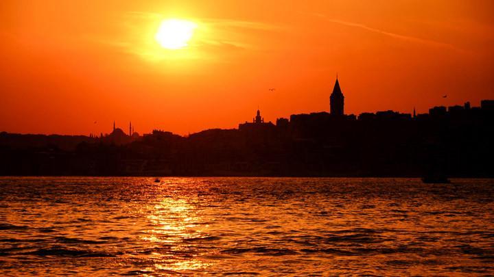 Önce yaz sıcağı sonra kuvvetli yağış! Prof. Dr. Orhan Şen, İstanbul için tarih verdi