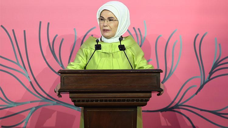 Emine Erdoğan "Uluslararası Aile Forumu"nun galasına katıldı: Doğum sayılarının geriletilmesine geçit vermemeliyiz