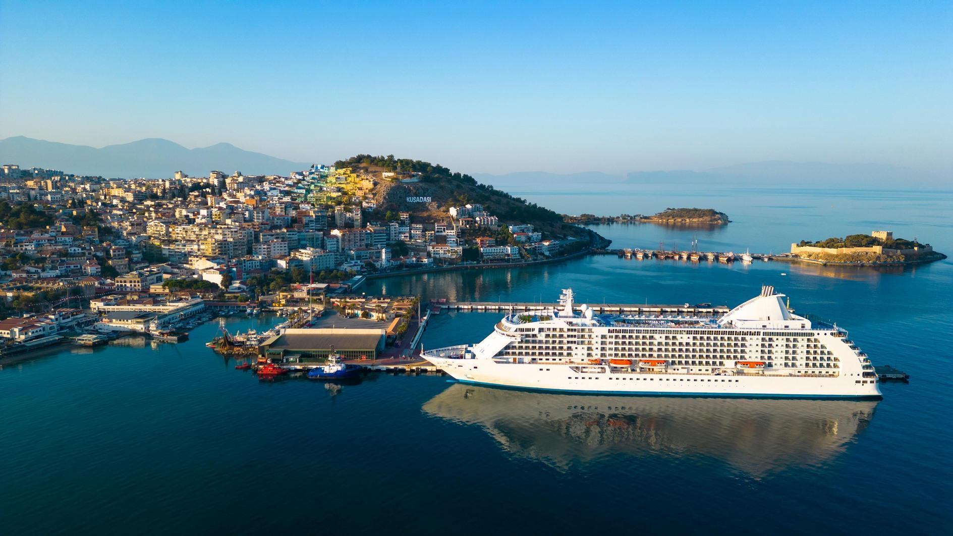 Türkiye, Ocak-Nisan'da 10.6 milyon yabancı turist çekiyor
