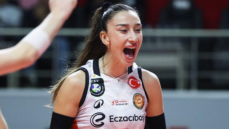 Veda Klip İle Duygu Dolu Anlar! Hande Baladın, Eczacıbaşı'na El Saldı!