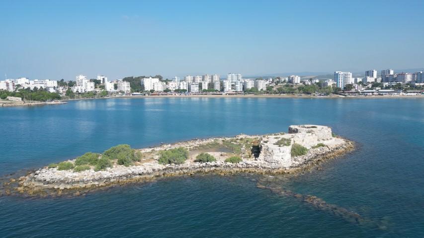 Adanadaki plaja Mavi Bayrak ödülü... Kriterleri yerine getirdi, meşhur tatil beldelerine rakip oldu