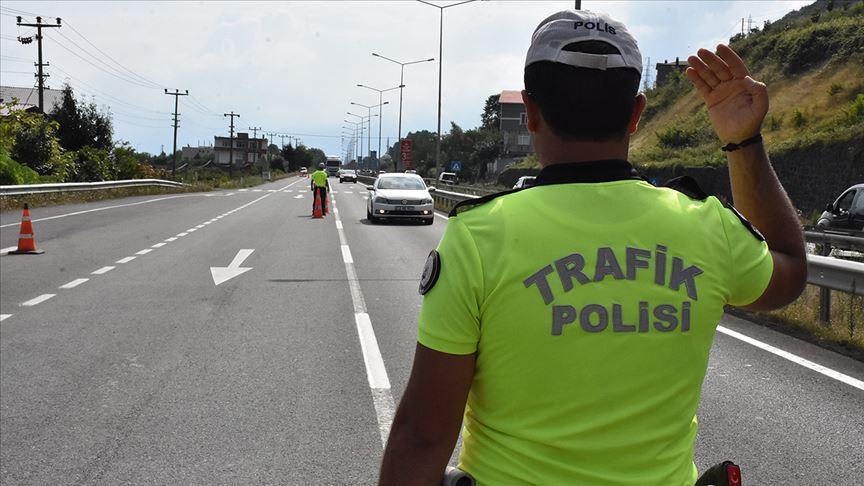 Yeni fatura yol öfkesi için ağır cezalar, trafik ihlalleri öneriyor