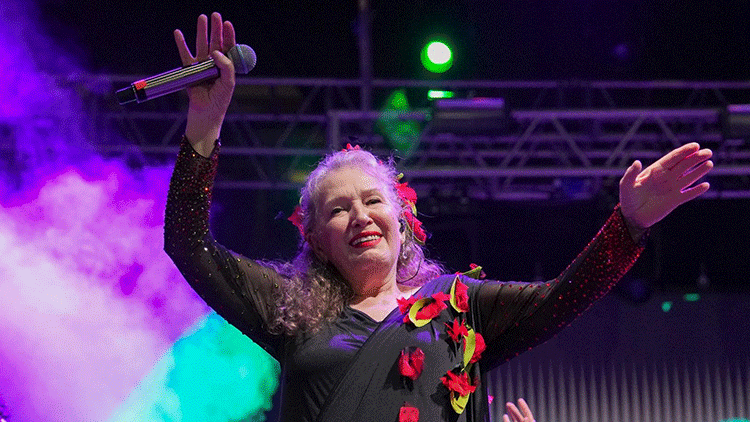 Festival açılışı Suzan Kardeş’ten!