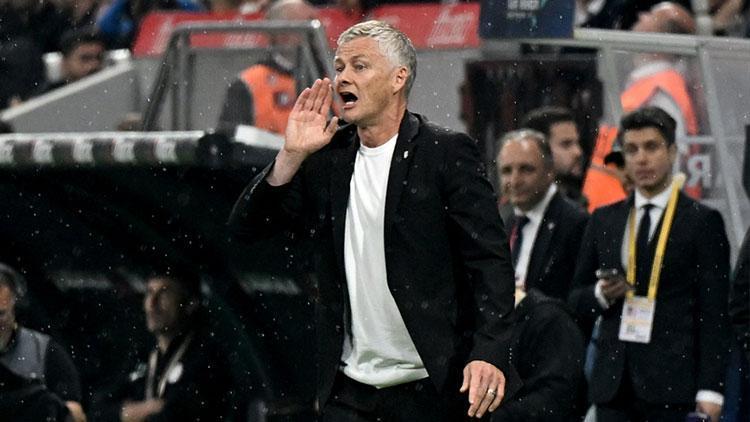 Solskjaer görüşme odasına!
