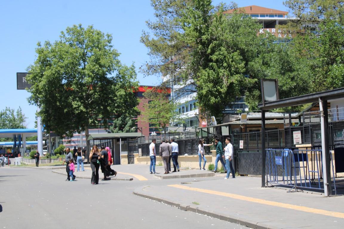 Ev hapsini, darbettiği eşine tahsis edilen evde geçiren koca tutuklandı