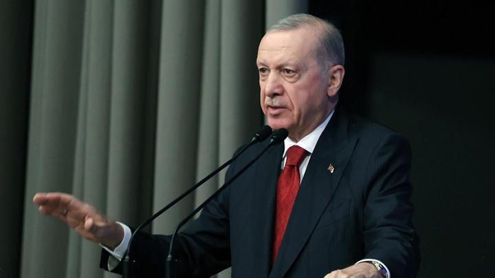 Cumhurbaşkanı Erdoğan 'görevlendirdim' demişti... Yeni anayasa çalışmasında 10 isim belli oldu