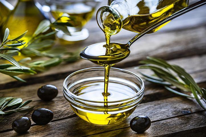 Yemeklerinizi zeytinyağı gibi bitkisel yağlarla pişirin