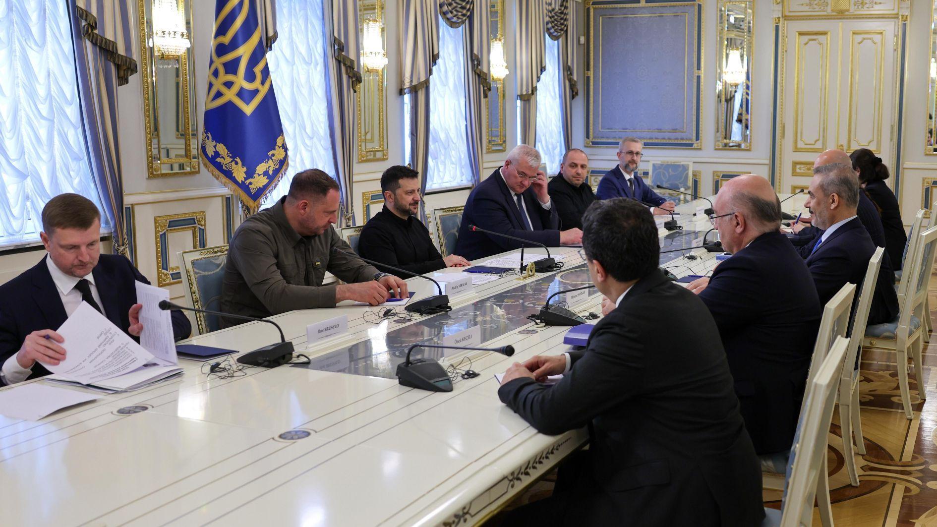 Fidan Kiev'de Ukrayna Cumhurbaşkanı Zelensky ile buluşuyor