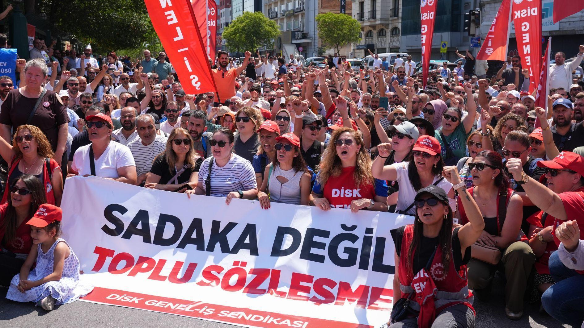 İzmir Belediye İşçileri Bir Hafta Gezinti