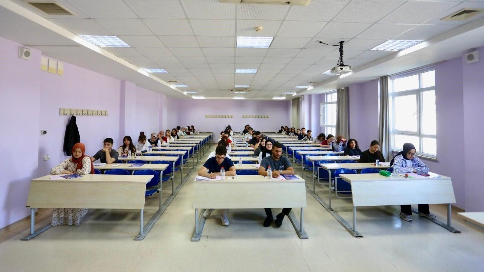 Türk Üniversitesi sınavı uygulamalarındaki keskin düşüş sosyal değişimleri yansıtıyor