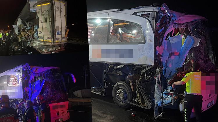 Korkunç kaza! Yolcu otobüsü TIR'a arkadan çarptı: Çok sayıda yaralı