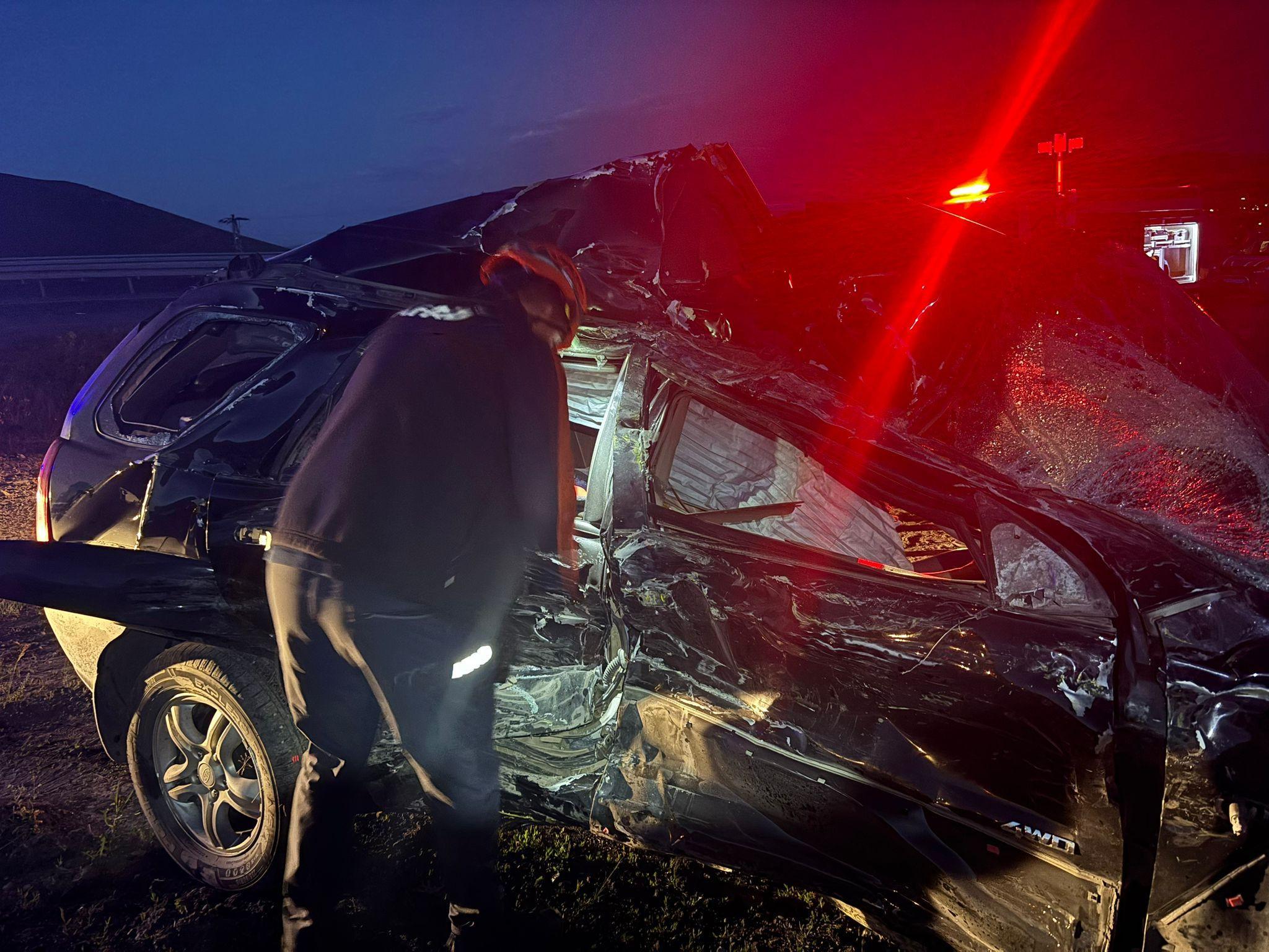 Ardahan'da feci kaza! Tır ile araç çarpıştı, 2 kişi öldü, 2 kişi yaralandı