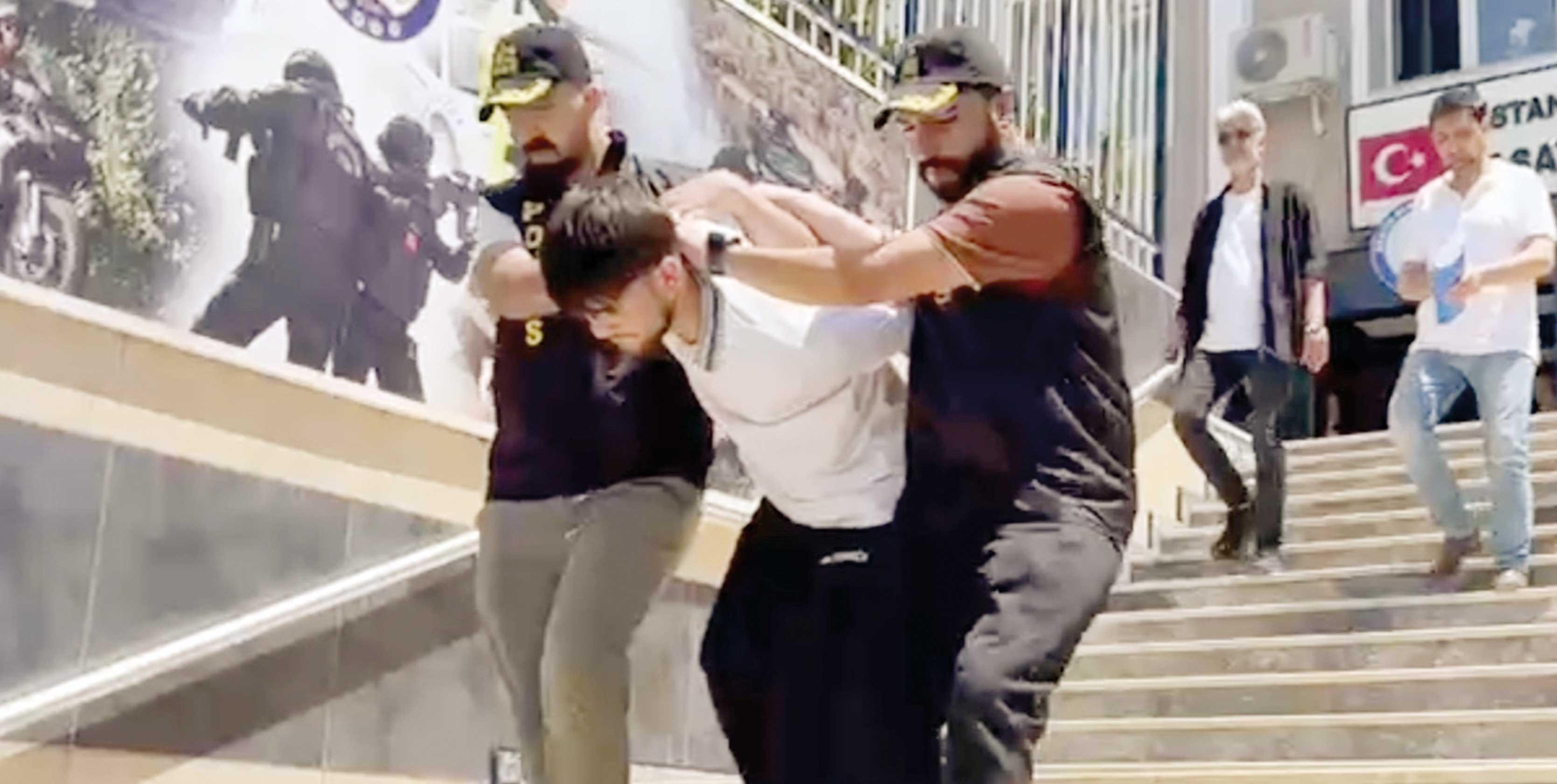 Katil valizin içinden çıktı... Arkadaşını öldürdü tutuklandı