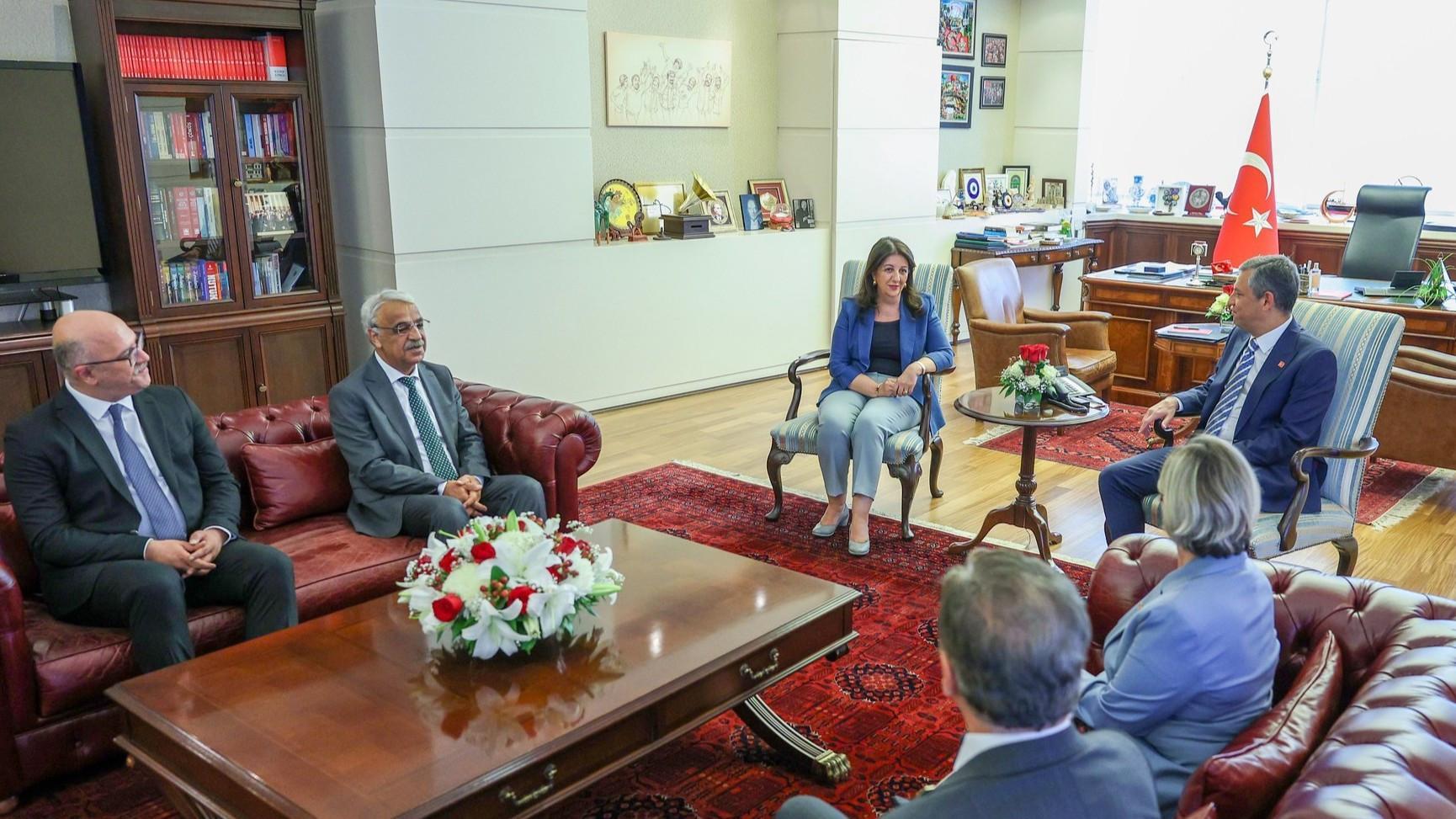 Dem Partisi heyeti, Barış Teklifinde CHP lideri buluşuyor