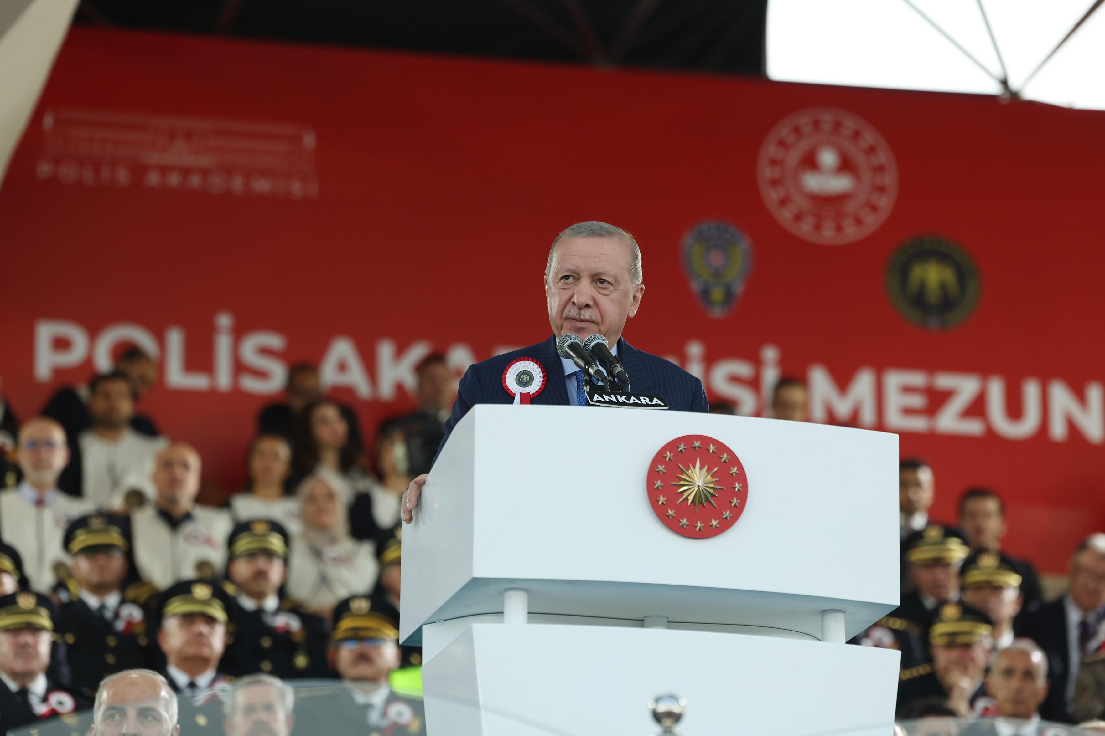 Erdoğan polise doğru iftira attı, yargı