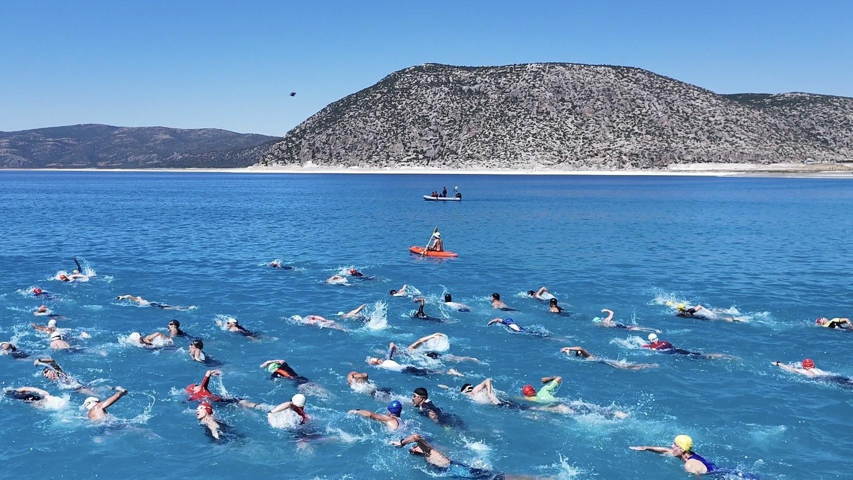 Salda Lake, çarpıcı manzaranın ortasında ilk triatlonuna ev sahipliği yapıyor
