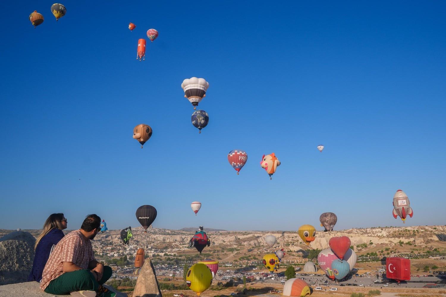Uluslararası Sıcak Hava Balonu Etkinliği Merkezi Türkiye Gökyüzüne Renk getiriyor