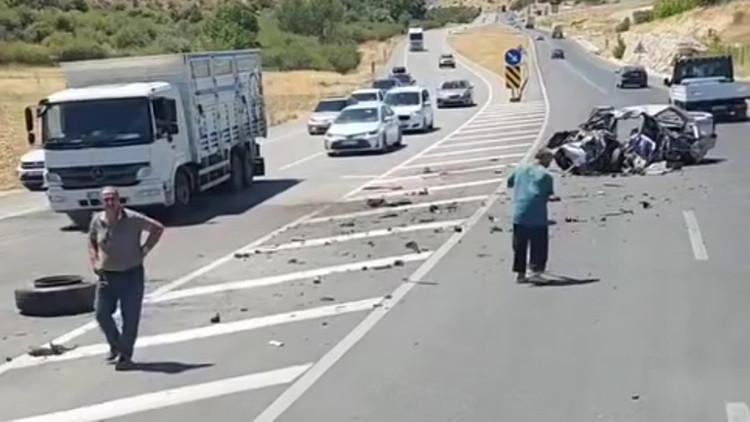 Sürürcü Ve Eşi Trafik KAZASAINDA Hayatini Kaybetti
