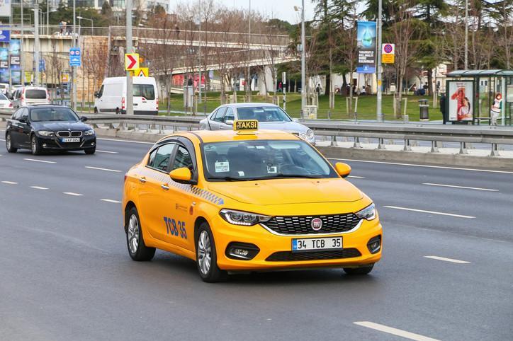 İSTANBUL TAKSİMETRE ÜCRETİ ZAMLANIYOR🚕 İstanbul taksimetre indi bindi ücreti ne kadar, kaç TL oldu İşte İstanbul Taksi kilometre başı ücreti