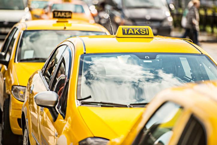 İSTANBUL TAKSİMETRE ÜCRETİ ZAMLANIYOR🚕 İstanbul taksimetre indi bindi ücreti ne kadar, kaç TL oldu İşte İstanbul Taksi kilometre başı ücreti