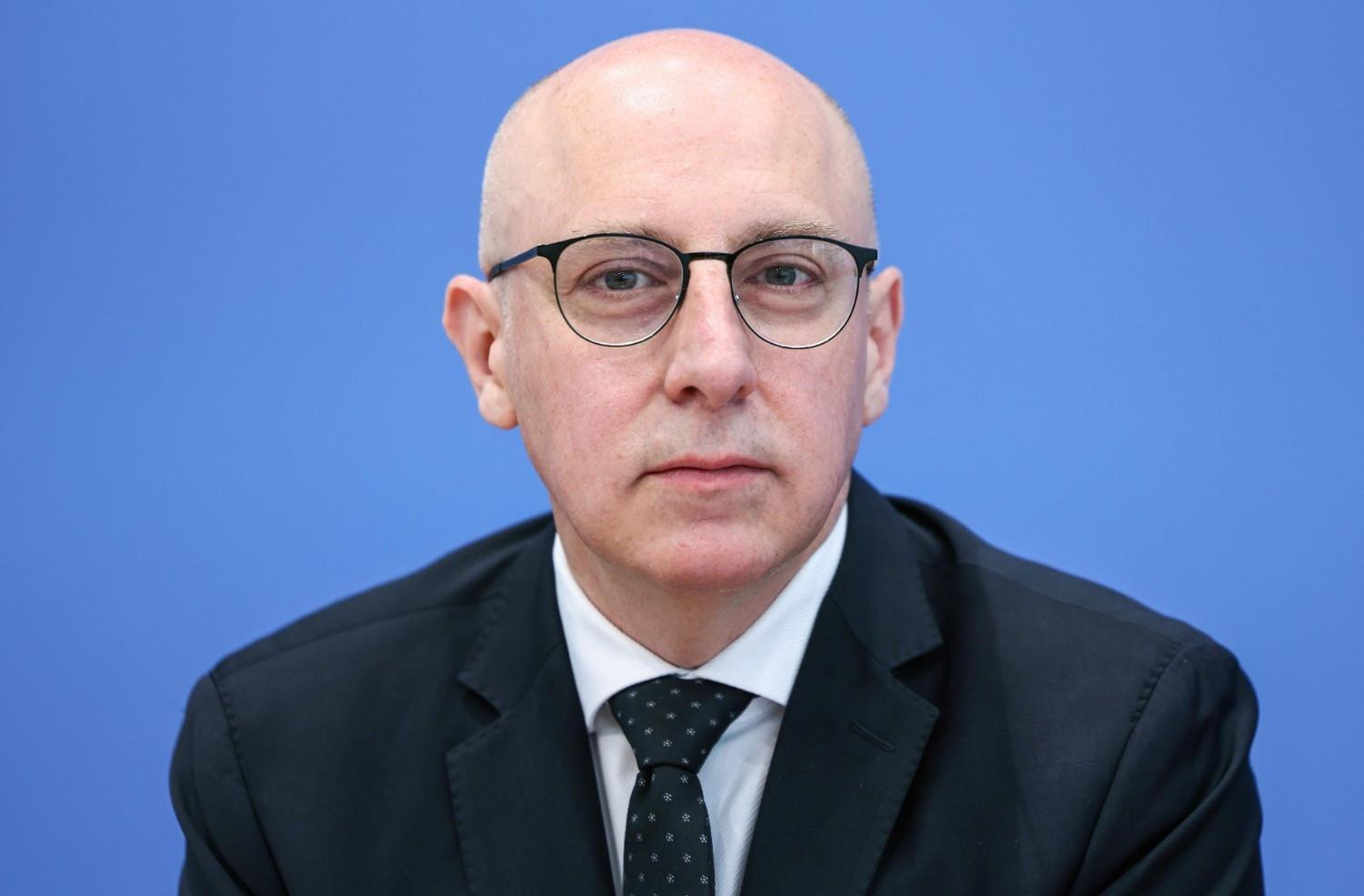 Turkish-born security expert to lead Germanys spy agency