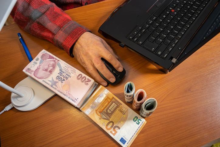 SERBEST PİYASA DÖVİZ KURU FİYATLARI CANLI TABLO 2 EKİM || Dolar ve Euro kuru bugün ne kadar, kaç lira oldu Güncel döviz fiyatları takip ekranı...