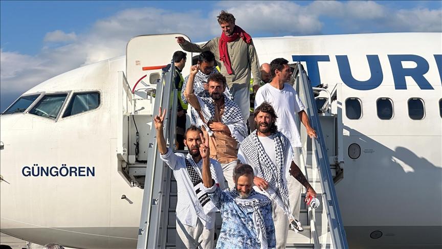 Türkiye brings over 130 flotilla activists detained by Israel
