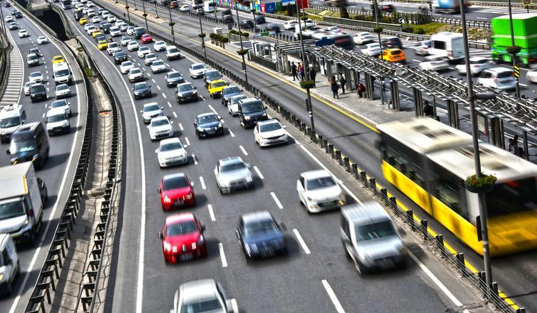 TRAFİK CEZALARI YENİ TUTARLARI EKİM 2025 || İçişleri Bakanı Ali Yerlikaya tek tek açıkladı Trafik cezaları artacak mı Yeni trafik kanunu maddeleri neler, cezalar arttı mı Hız ihlali cezası nedir, alkollü araç kullanma cezası ne kadar