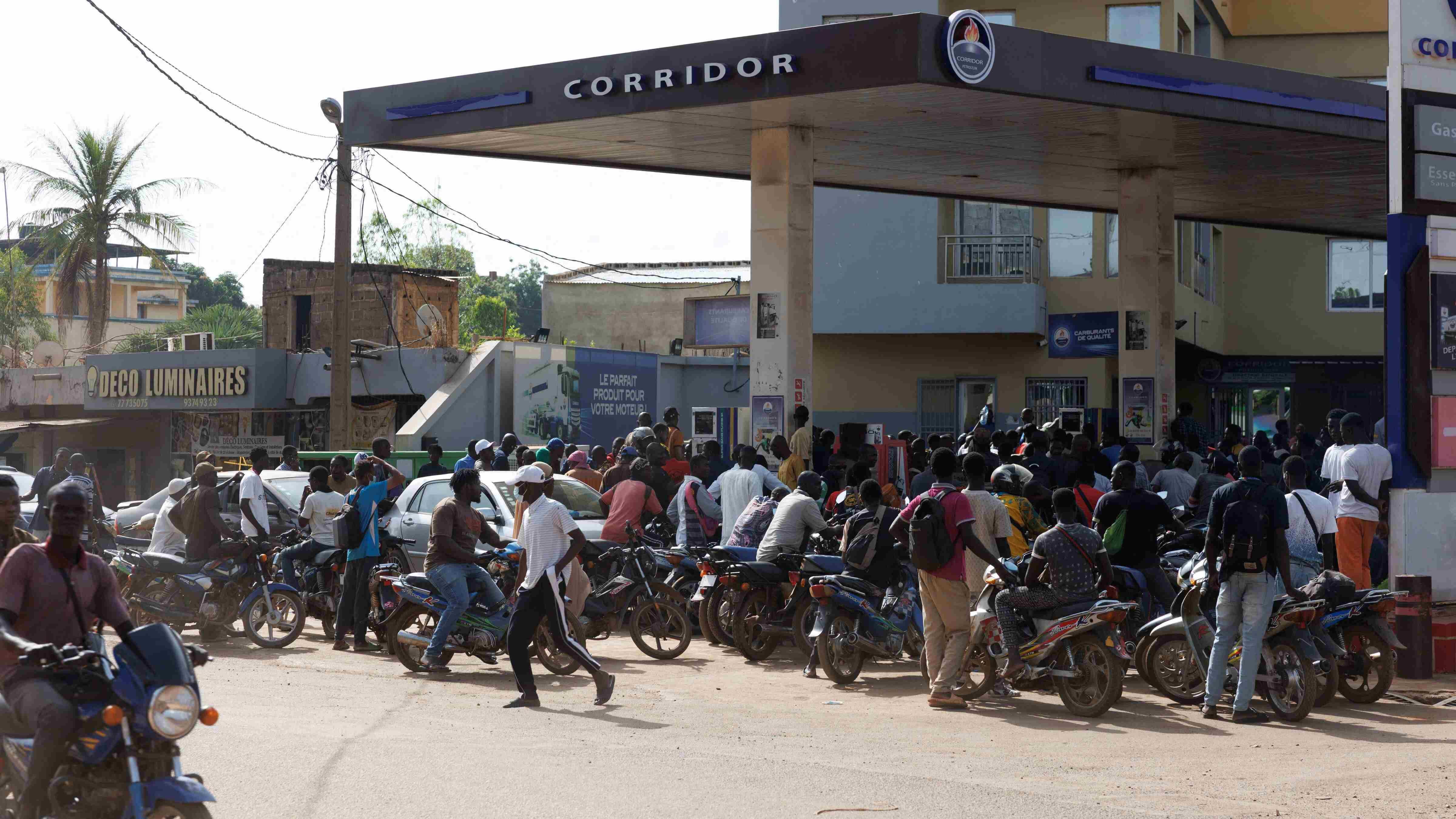 Senegal lashes out at Moodys credit downgrade