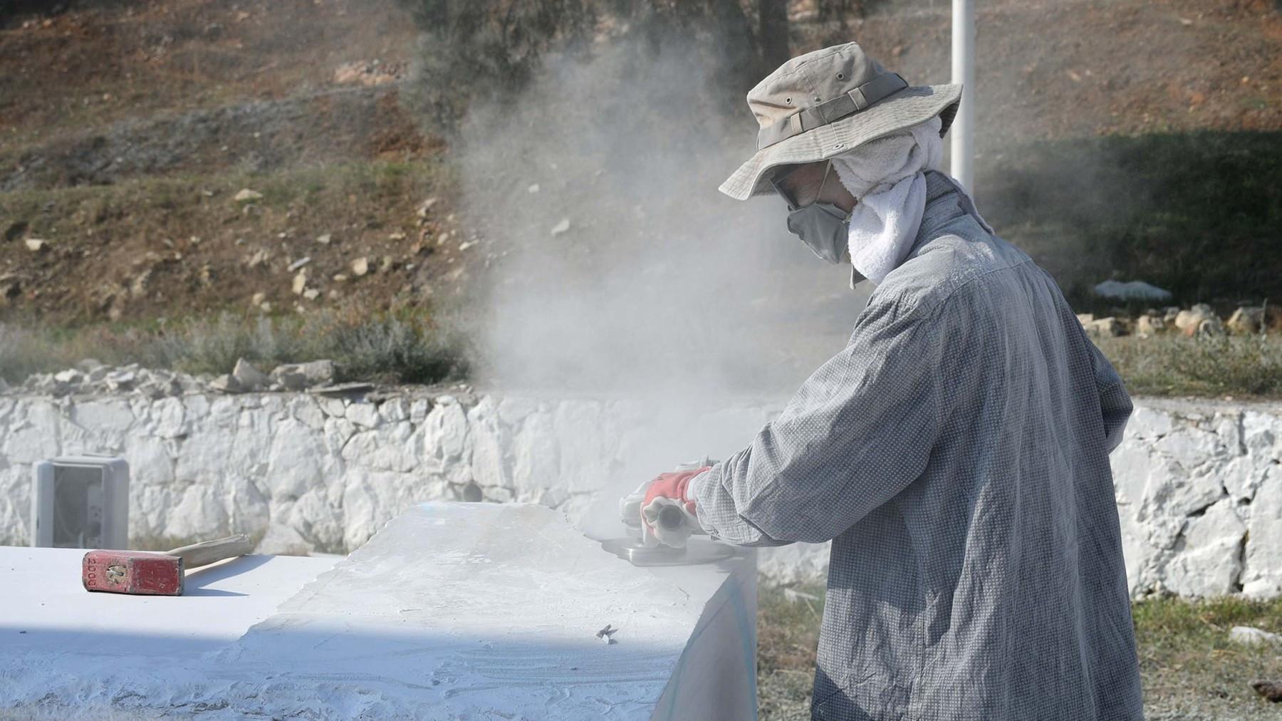 Marble blocks take shape at Kuşadası sculpture symposium